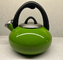 Calphalon 2 Qt Whistling Tea Kettle