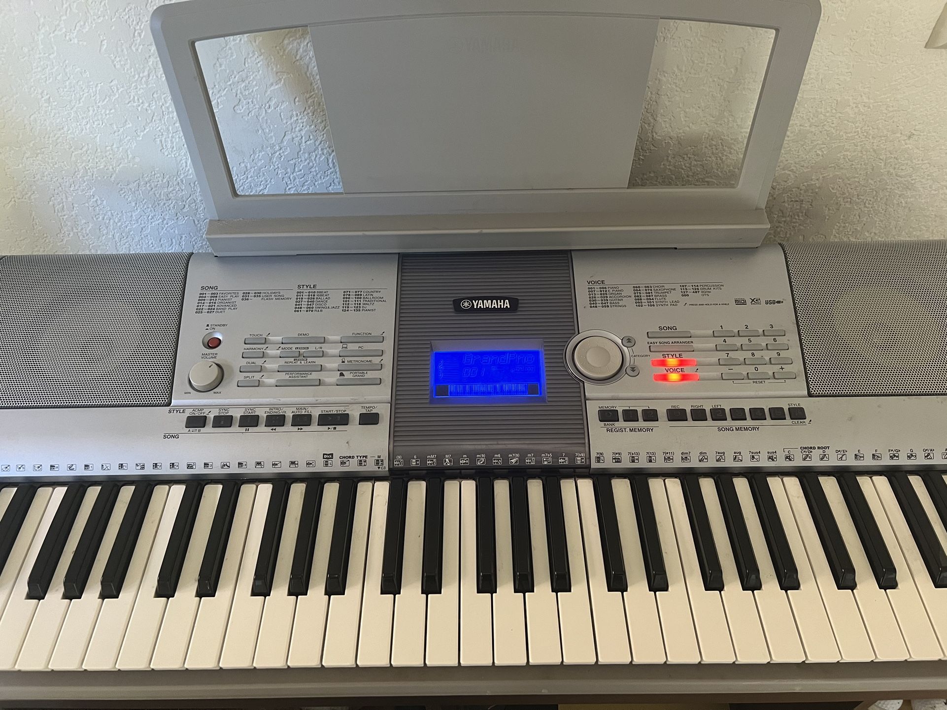 Yamaha Piano Keyboard