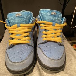 Nike sb low dunk power puff girl shoe 8.5