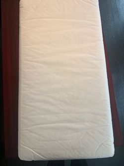 Breathable infant and toddler Crib mattress with breathable waterproof liner