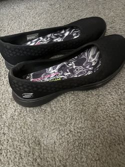 Sketchers Air-cooled Memory Foam Shoes