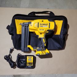 Dewalt 20v Brad Nailer Kit