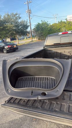Tesla Model 3 2025 trunk storage