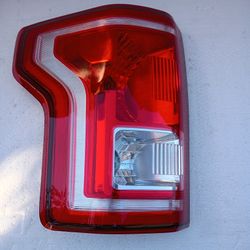 2015---2017 Ford F-150 Tail Light Lh