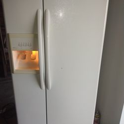 25 Cu Ft KitchenAid Side By Side Refrigerator 