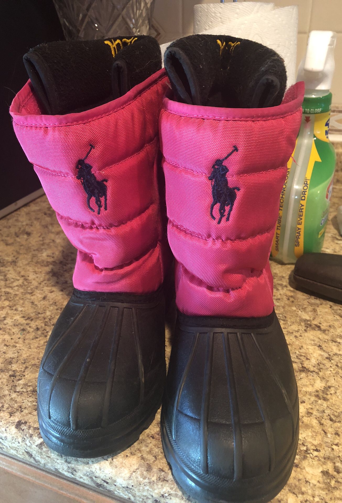 Teens/Women’s size 4 snow boots