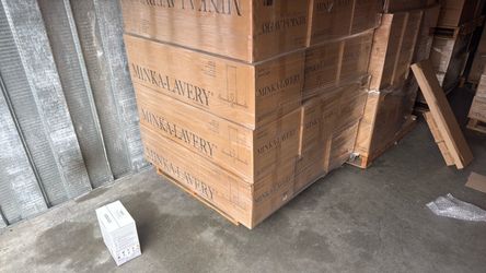 Pallet of chandeliers 12 pcs retail value 9120