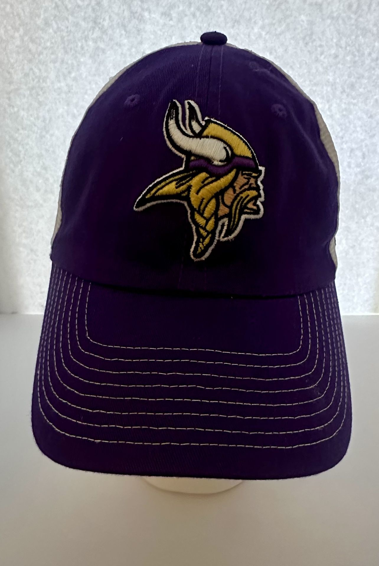 Minnesota Vikings Mesh Trucker Hat Purple & White