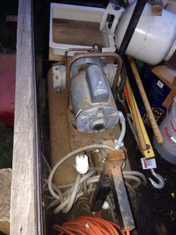 Old school air compressor works tho