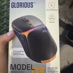 GLORIOUS Gaming Model D3 Wireless Gaming Mouse - InfinitePlay Swappable Battery, 130H Battery Life, 8k Polling, 130M Optical Switches, Ultralight 69g,