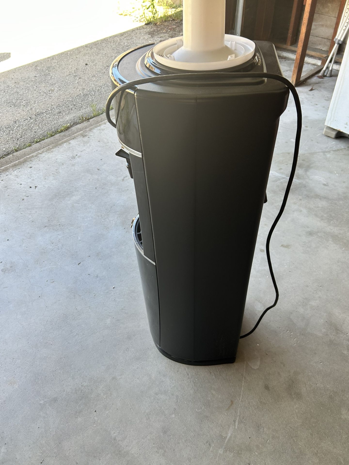 Water Dispenser