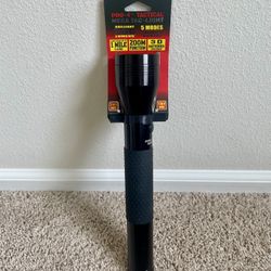 BRAND NEW Pro-4 Tactical Mega Tac-Light Flashlight (300 Lumens)