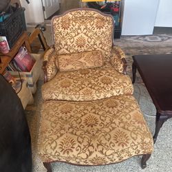 Comfy Chair + Ottoman 