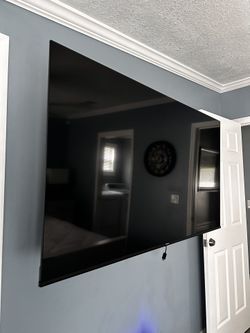 Hisense 65” ROKU INTEGRATED SMART TV