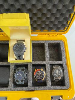 Bundle of four Invicta watches or need batteries $150 or best offer pick up only located in Murrieta