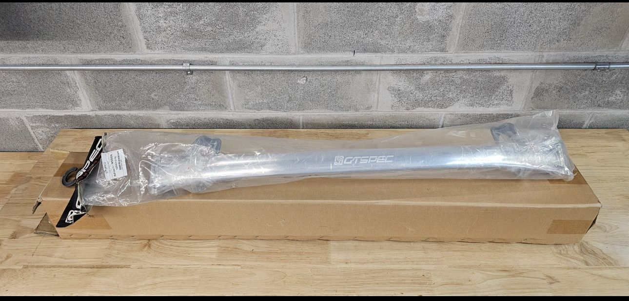 Infiniti G37 Front Strut Bar