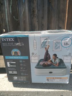 Intex Mid-Rise Queen Airbed with Internal Pump