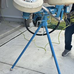 Jugs Football Passing Machine 