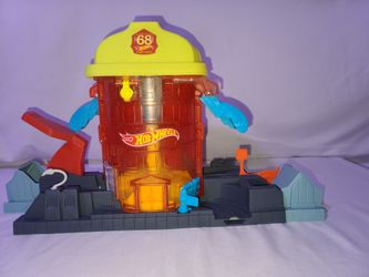 Hot Wheels City Super Fire House Rescue  (GJL06)