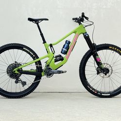 2023 Santa Cruz Nomad C Carbon Full Suspension Mountain  Bike Small size SRAM GX Eagle 12sp