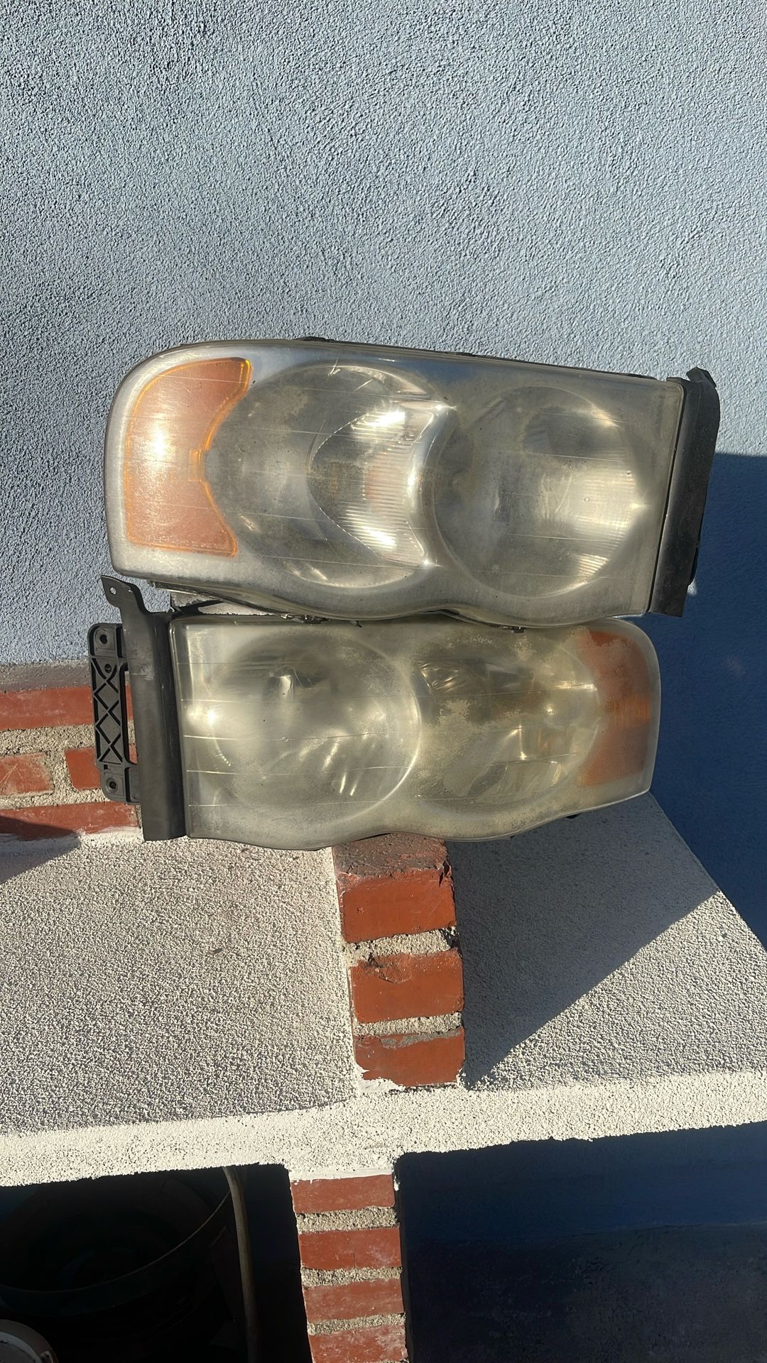 2003 front headlights dodge ram1500