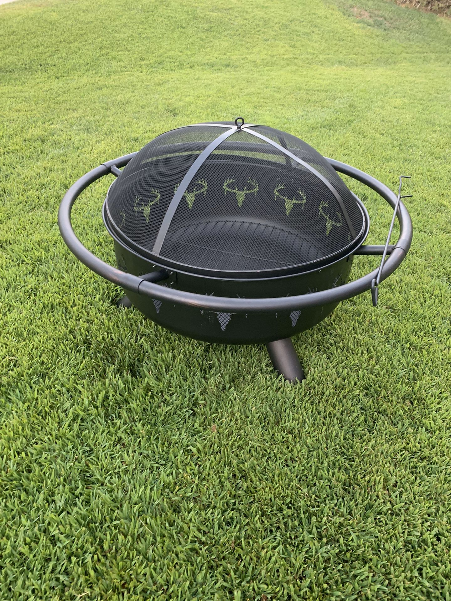 Fire pit big $60 PRICE IS FIRM BRAND NEW
