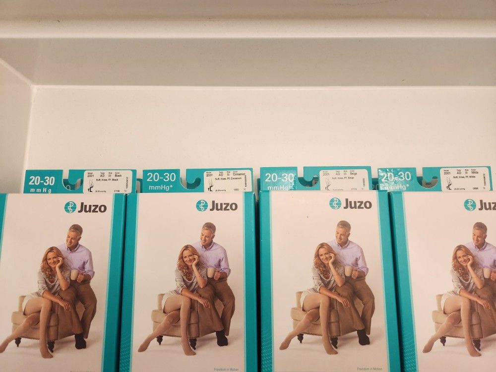 Juzo Soft 20-30mmHg Knee-High Compression Socks - Closed Toe With Silicone Band