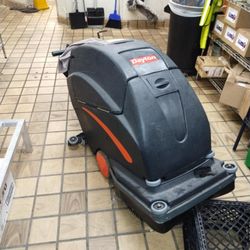 Floor Scrubber/Vacuum 