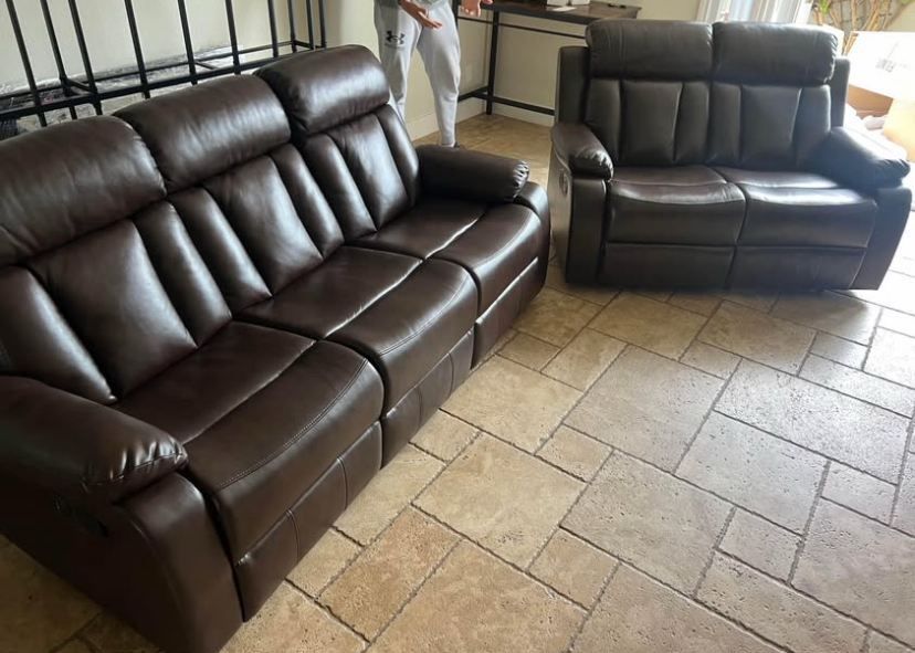 New Recliner Couch And Loveseat! Includes Free Delivery 🚚!
