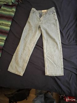 hollister baggy pants.