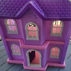 Vintage Little Tikes My Size Dollhouse