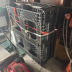 U-Line H-1269 Collapsible Pallet