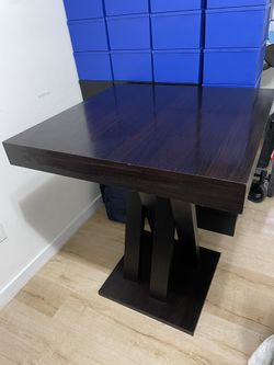 Dinning Table