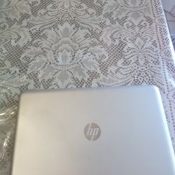 HP Touchscreen Laptop/Tablet 15"