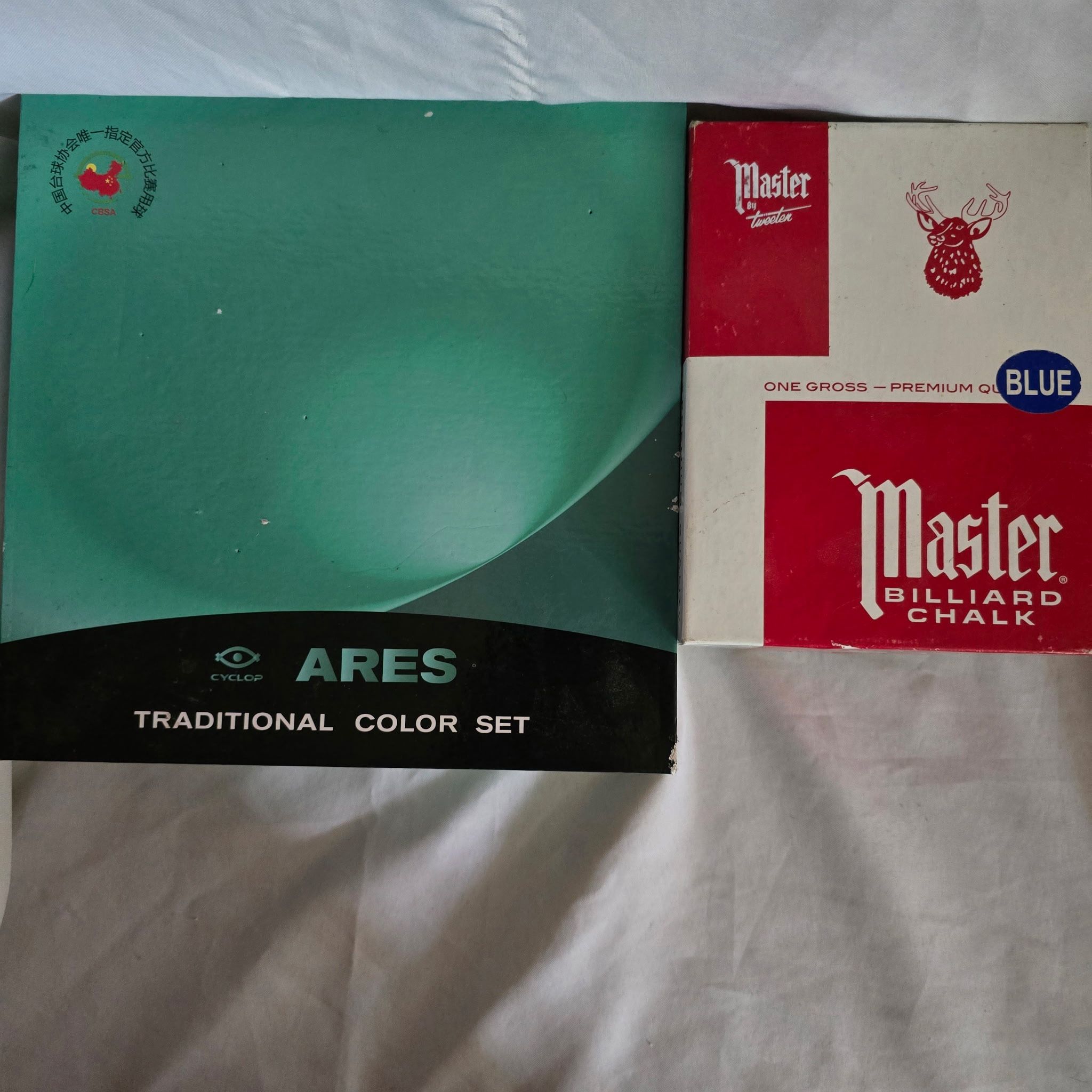 Ares Cyclops Pool Balls And Chalk