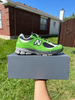 New balance 2002r green size 8.5