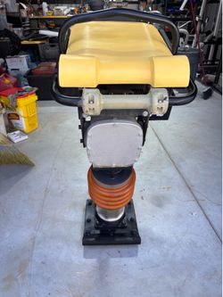 Wacker Neusom jumping jack