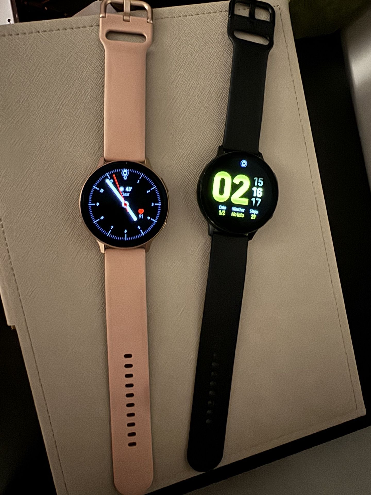 2 Samsung Smart Watches