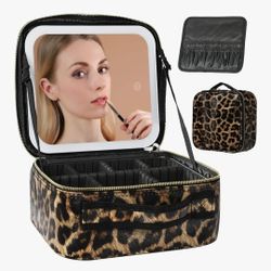 ESTUCHE  DE  MAQUILLAJE  CON  ESPEJO  LED/TRAVEL  MAKEUP  BAG  WITH  LED  MIRROR