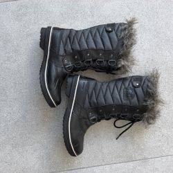 Sorel Women’s Waterproof Boots - Size 7(38)