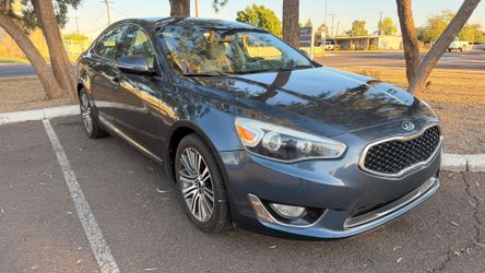 2014 KIA Cadenza
