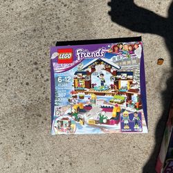Lego Friends Snow Resort Ice Rink