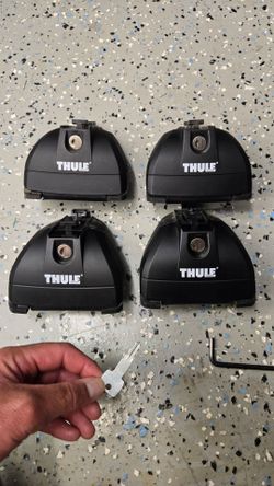 Roof rack Thule 460R with locks