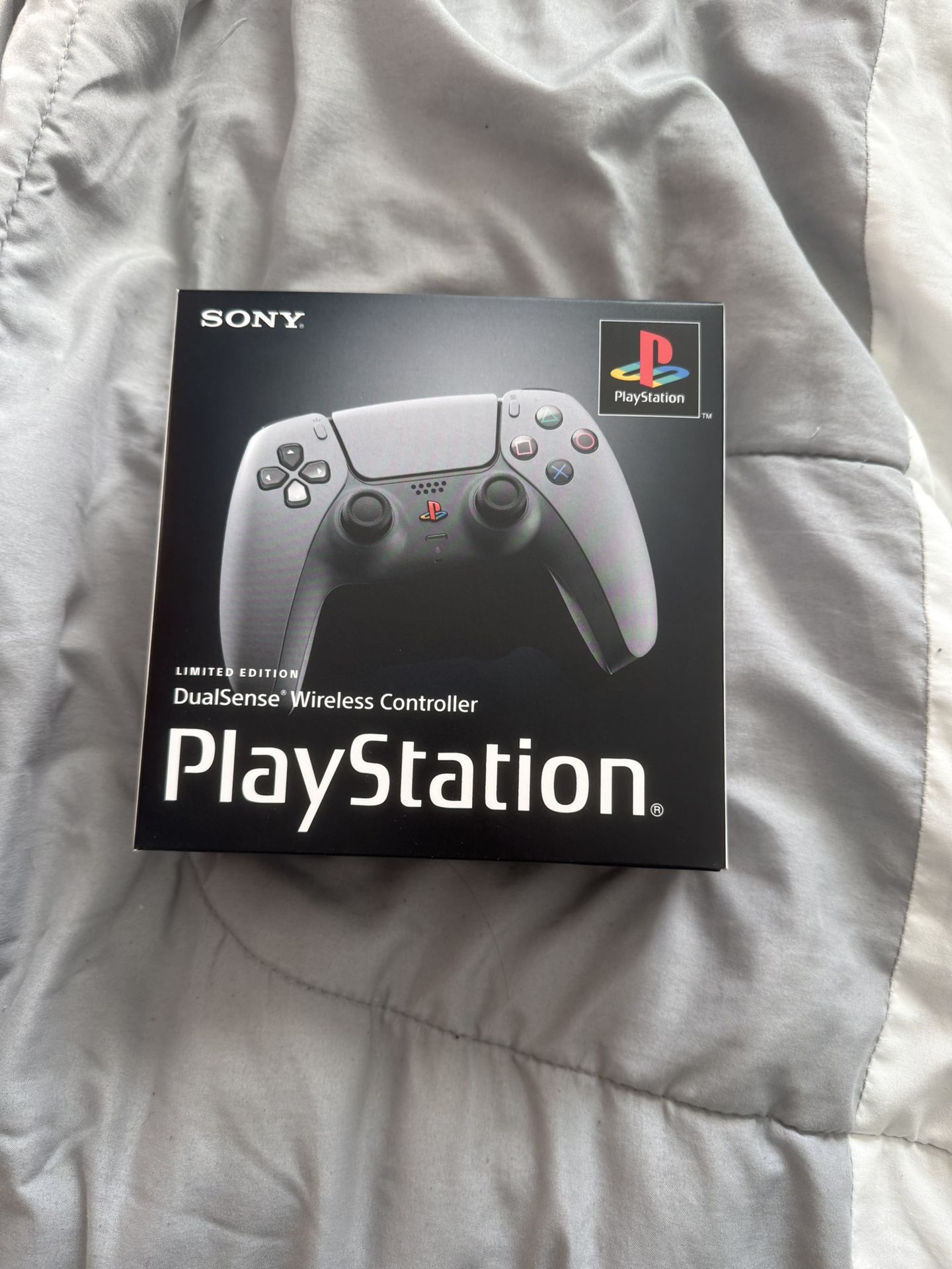 PlayStation Controller 30th Anniversary Edition
