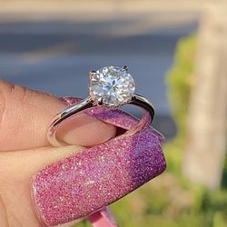 NEW! 1.5CT Round Brilliant Halo Solitaire, Moissanite Gemstone Engagement / Promise Ring, Please See Details 💕