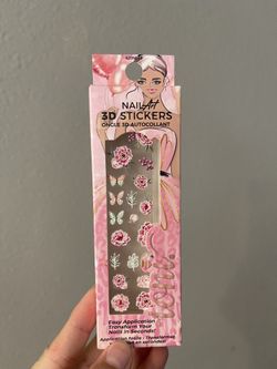 Press On Nails 
