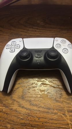 WHITE PS5 CONTROLLER