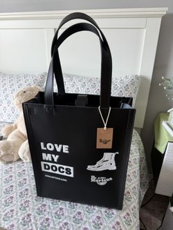 Dr Martens LOVE MY DOCS LEATHER TOTE BAG