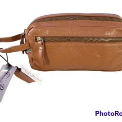 INPELL MADE IN ITALY BROWN LEATHER TOILETRY TRAVEL BAG NEW WITH TAGS


**PRICE IS FIRM**