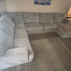 Bob’s Oversized U Shaped Sectional | Pickup Only